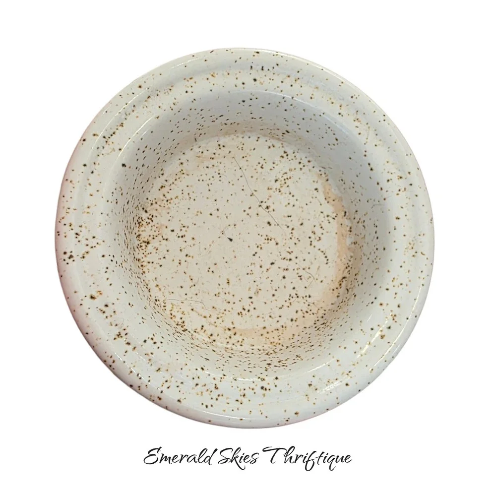 SCENTSY Stone Leaf Full Sized‎ Warmer retired and rare Textured Beige free ship